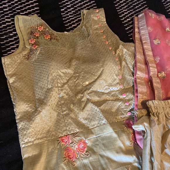 Saree - Picture 4 of 7